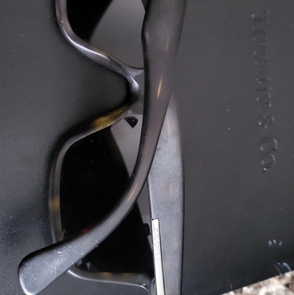 Sunglasses - Picture 2 of 4